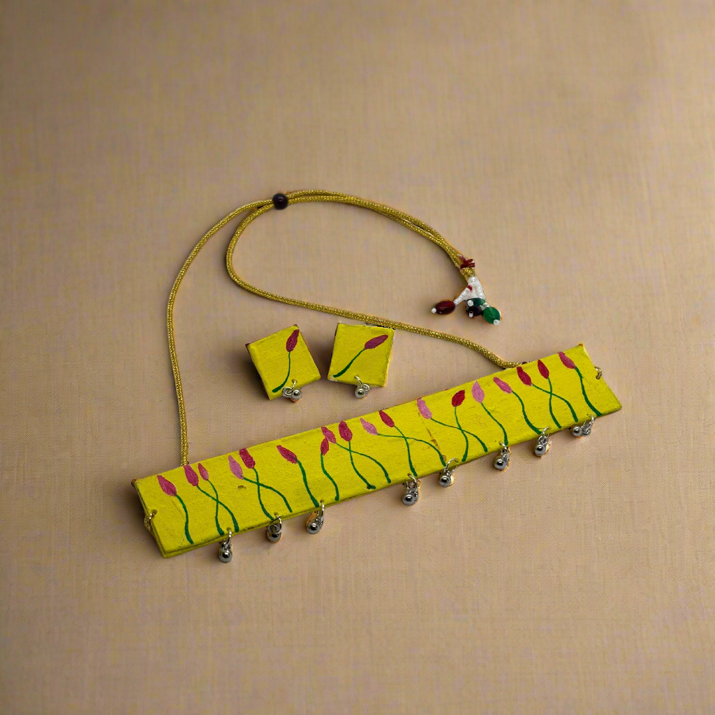 Avni – Yellow Tulip Waves