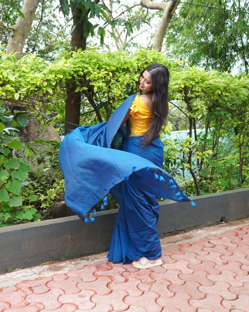 Anwita- Plain Saree