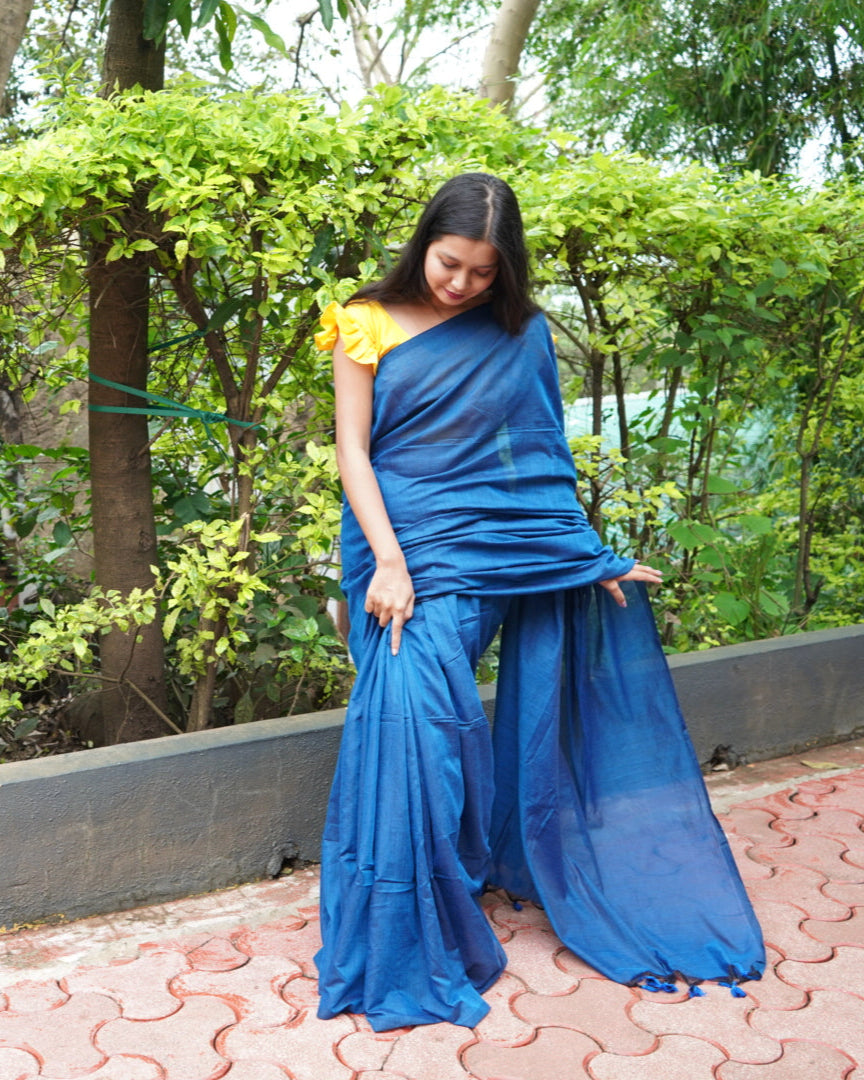 Anwita- Plain Saree