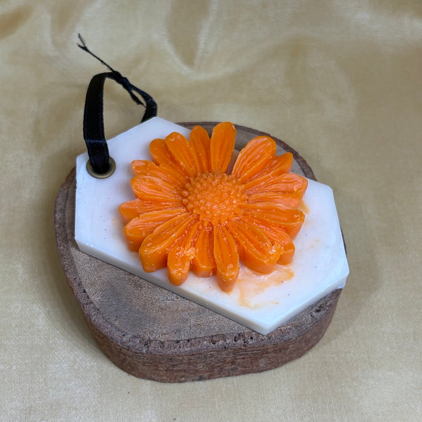 Daisy Wax Sachet