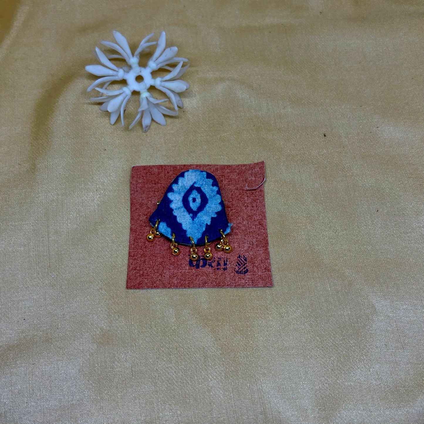 Kalamkari Indigo Floral Saree Pin