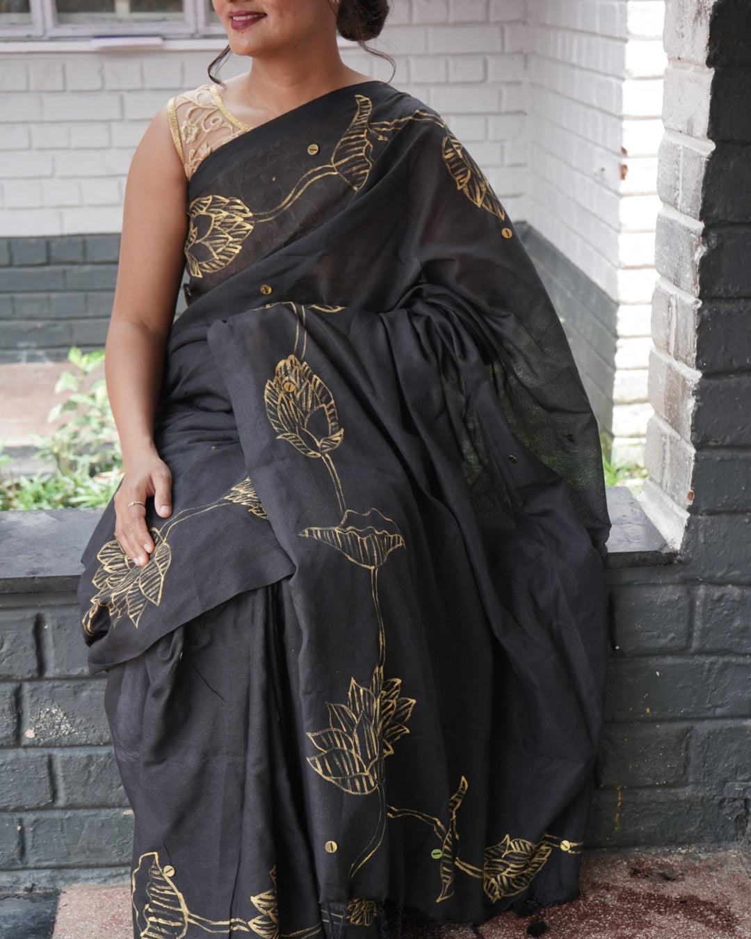 Neyara- Handpainted Saree