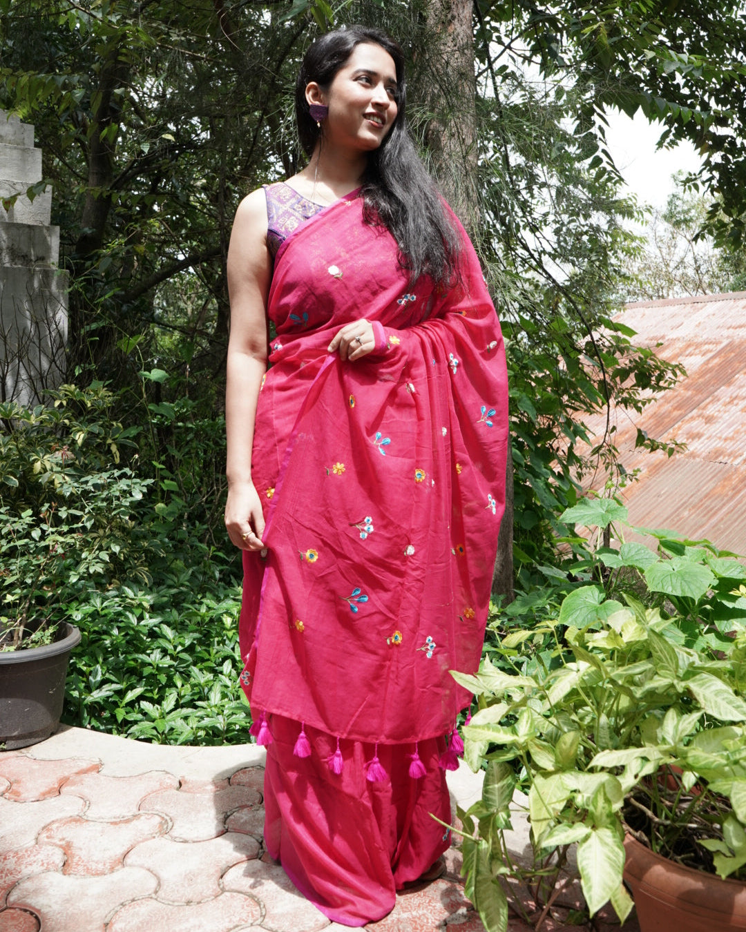 Vasini- Embroidery Saree