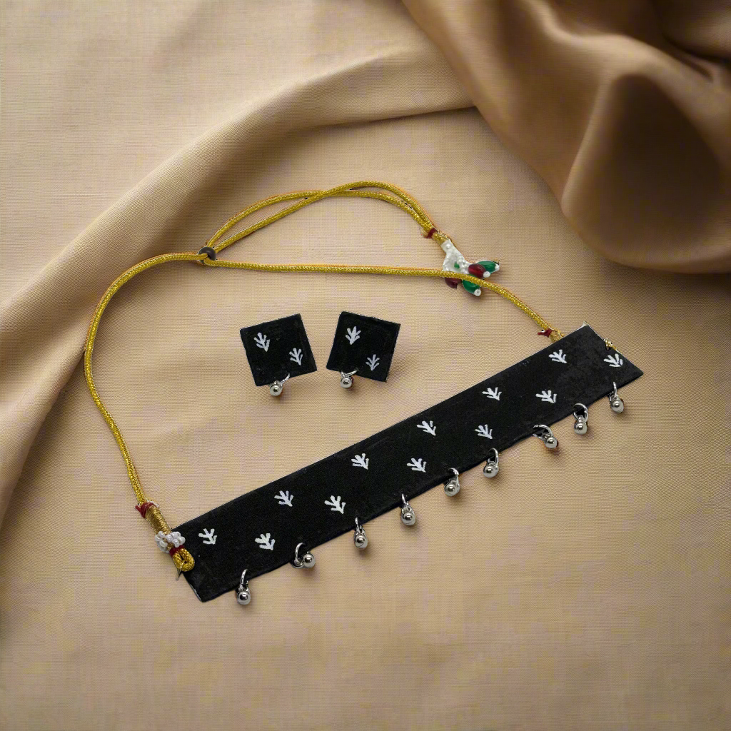 Painted Choker Set