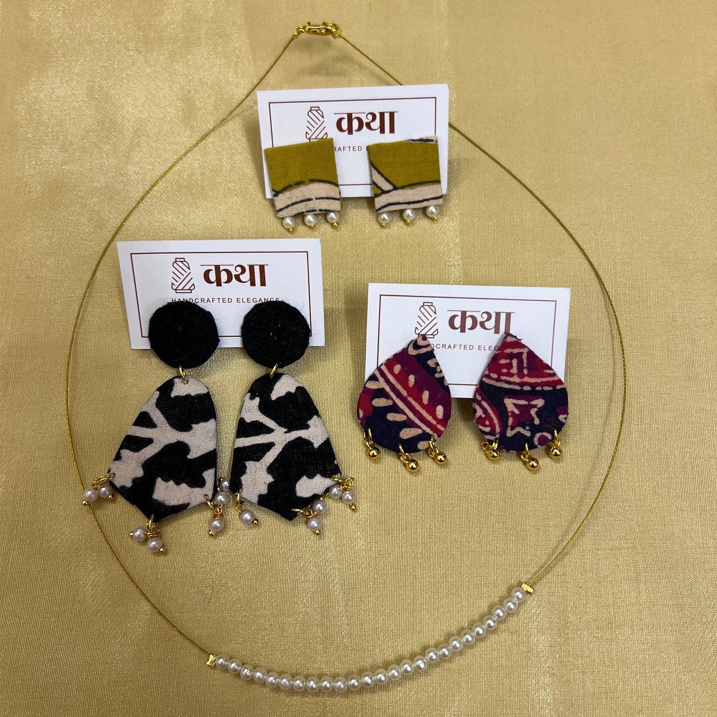 The Elegance Workwear Set (1 necklace + 3 earrings)