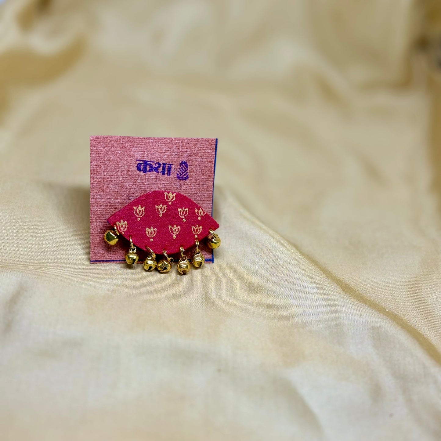 Hand-Painted Pink Floral Saree Pin