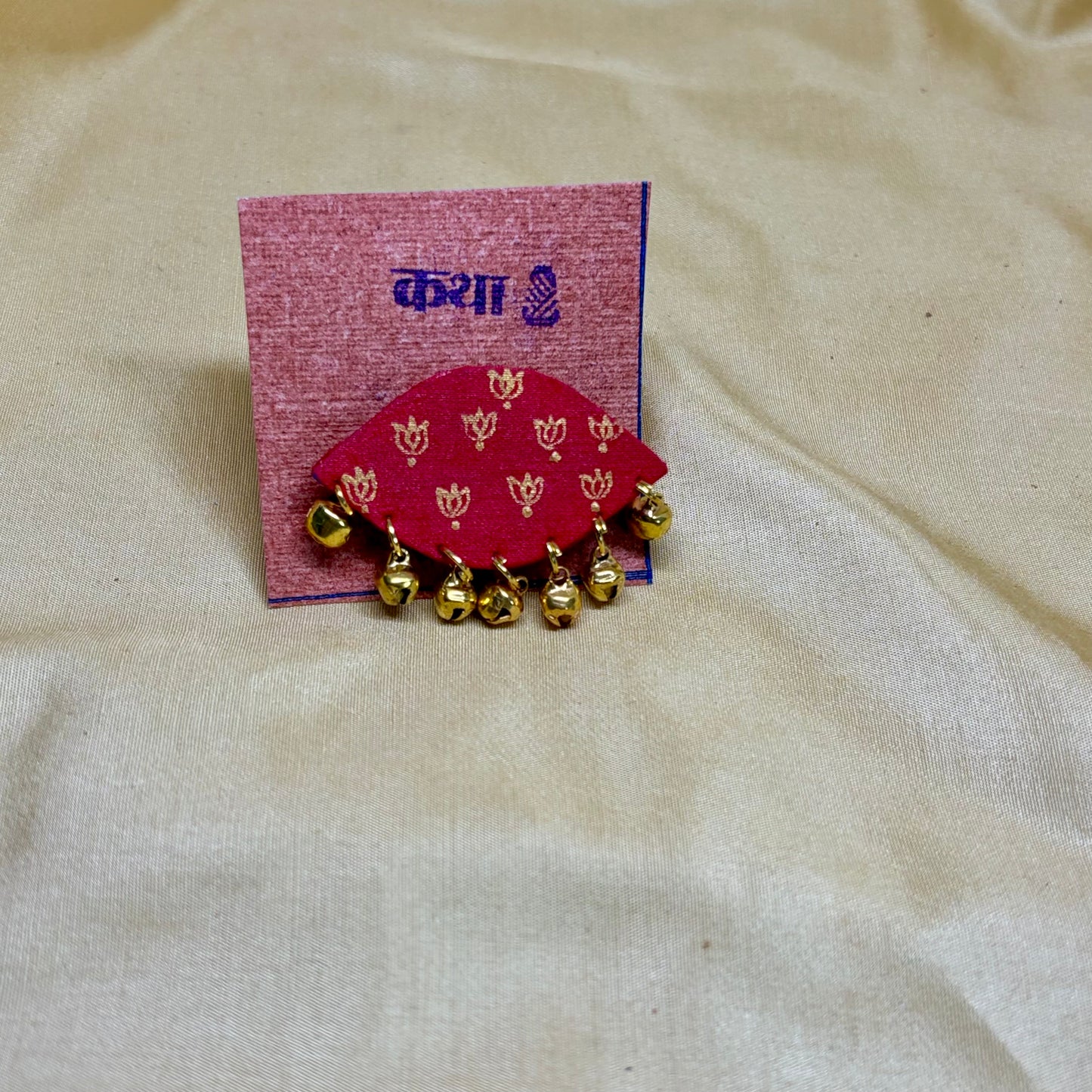 Hand-Painted Pink Floral Saree Pin