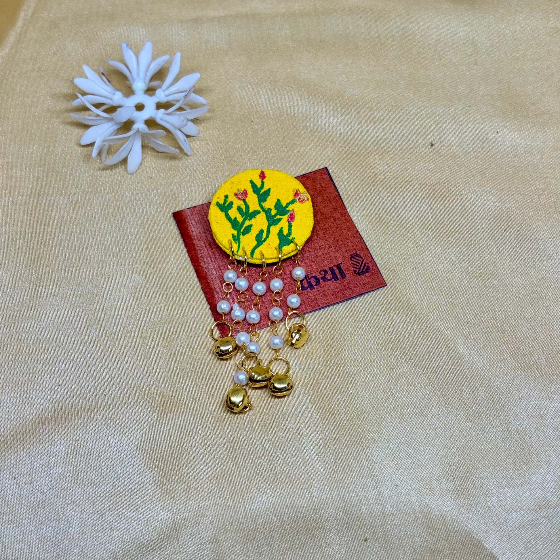 Hand-Painted Yellow Botanical Saree Pin
