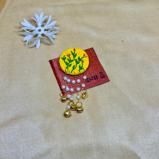 Hand-Painted Yellow Botanical Saree Pin