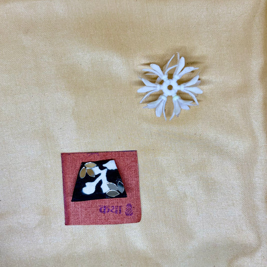 Kalamkari Peacock Bloom Saree Pin