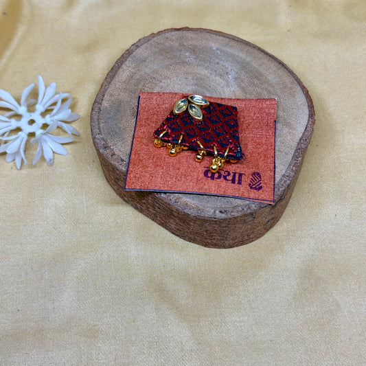 Khan Red Floral Saree Pin