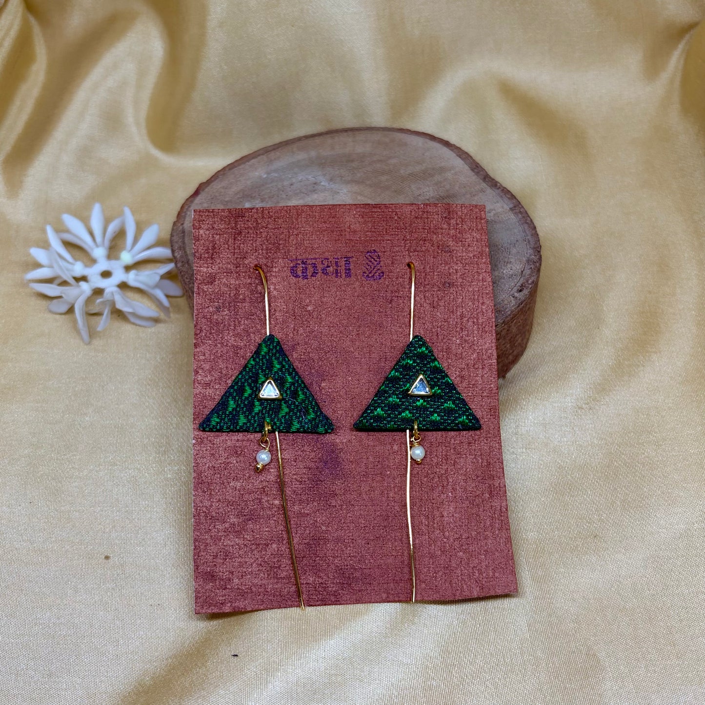 Khun Green Triangle Ear Cuff