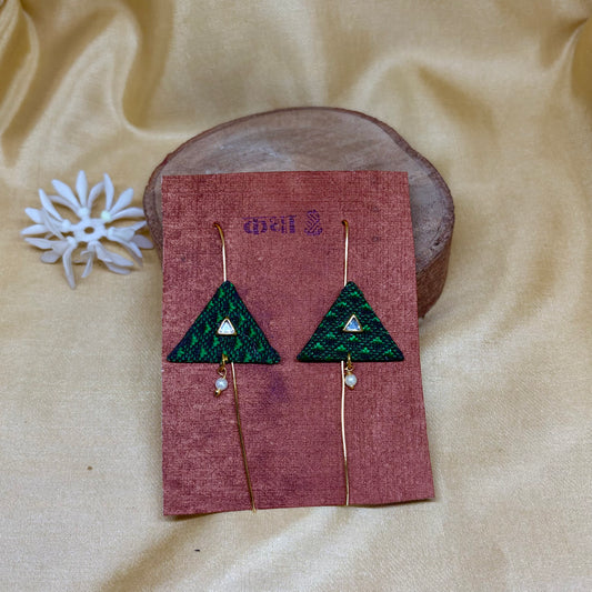 Khun Green Triangle Ear Cuff