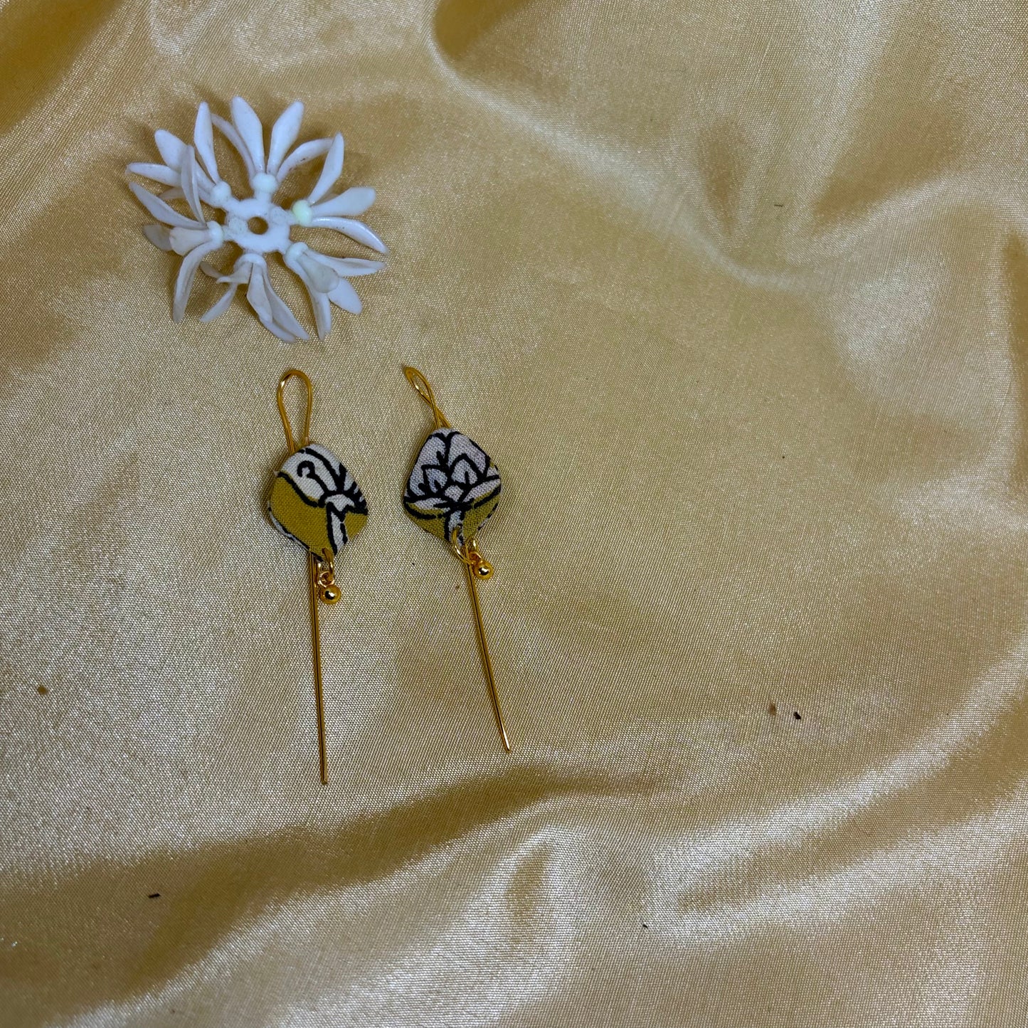 Kalamkari Beige Floral Ear Cuff