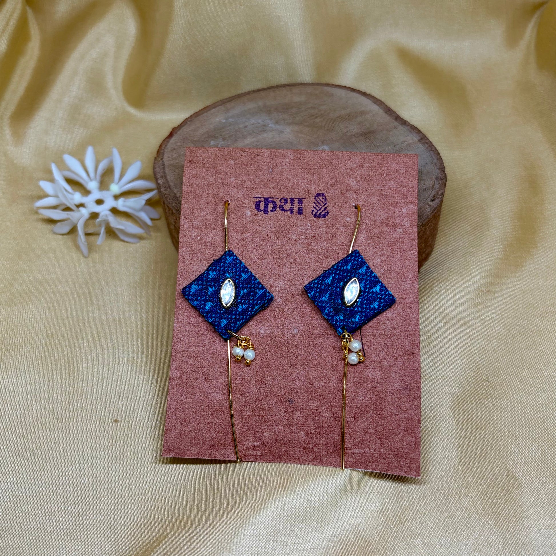Khun Blue Diamond Ear Cuff